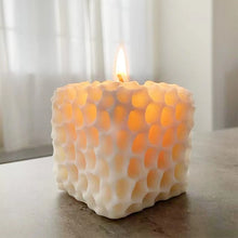 Load image into Gallery viewer, Honeycomb Scented Candle