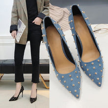 Load image into Gallery viewer, Golden Studded Heels